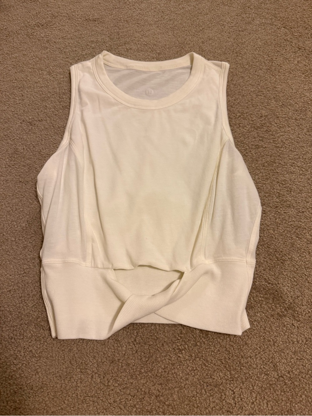 Lululemon size 6 twist front tank ivory EUC